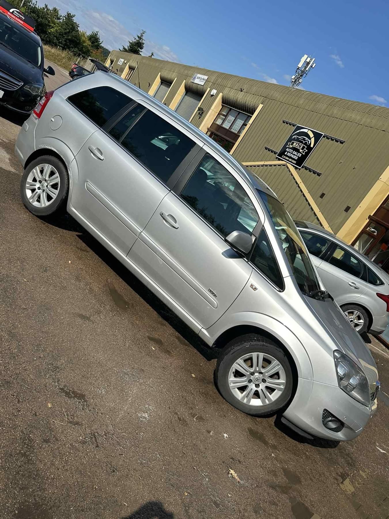 Vauxhall Zafira 2012