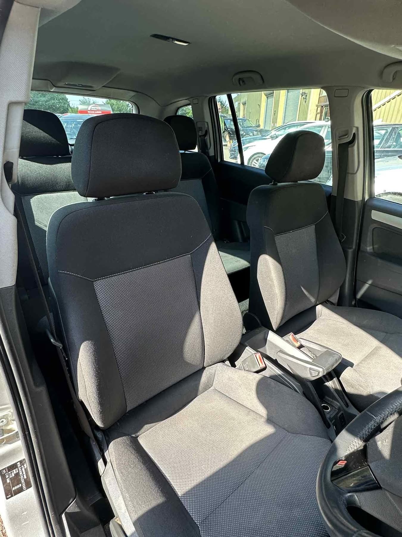 Vauxhall Zafira 2012