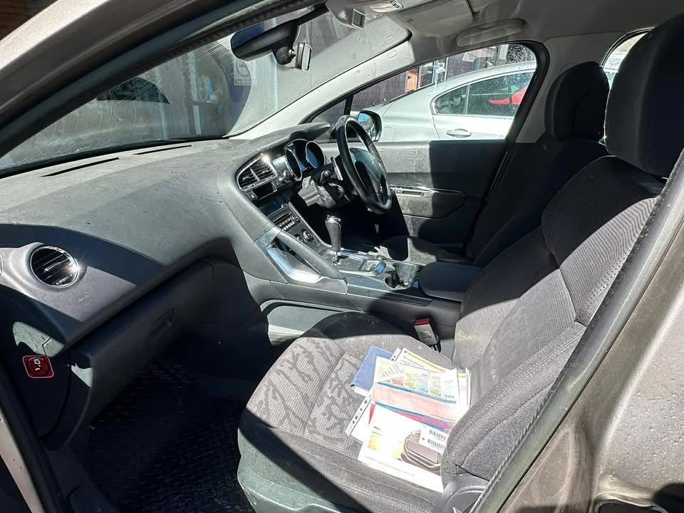 PEUGEOT 3008 ACTIVE E-HDI AUTO 2013