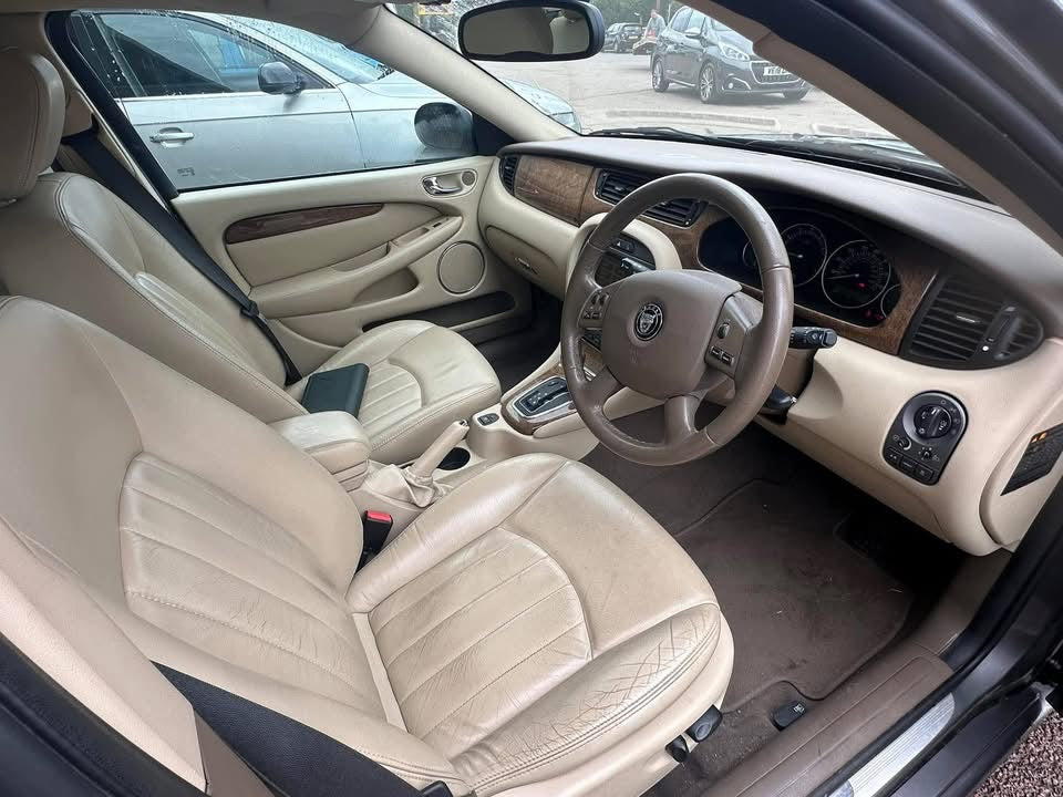 JAGUAR X-TYPE V6 SE AUTO 2.5 AWD 2007 Price TBC