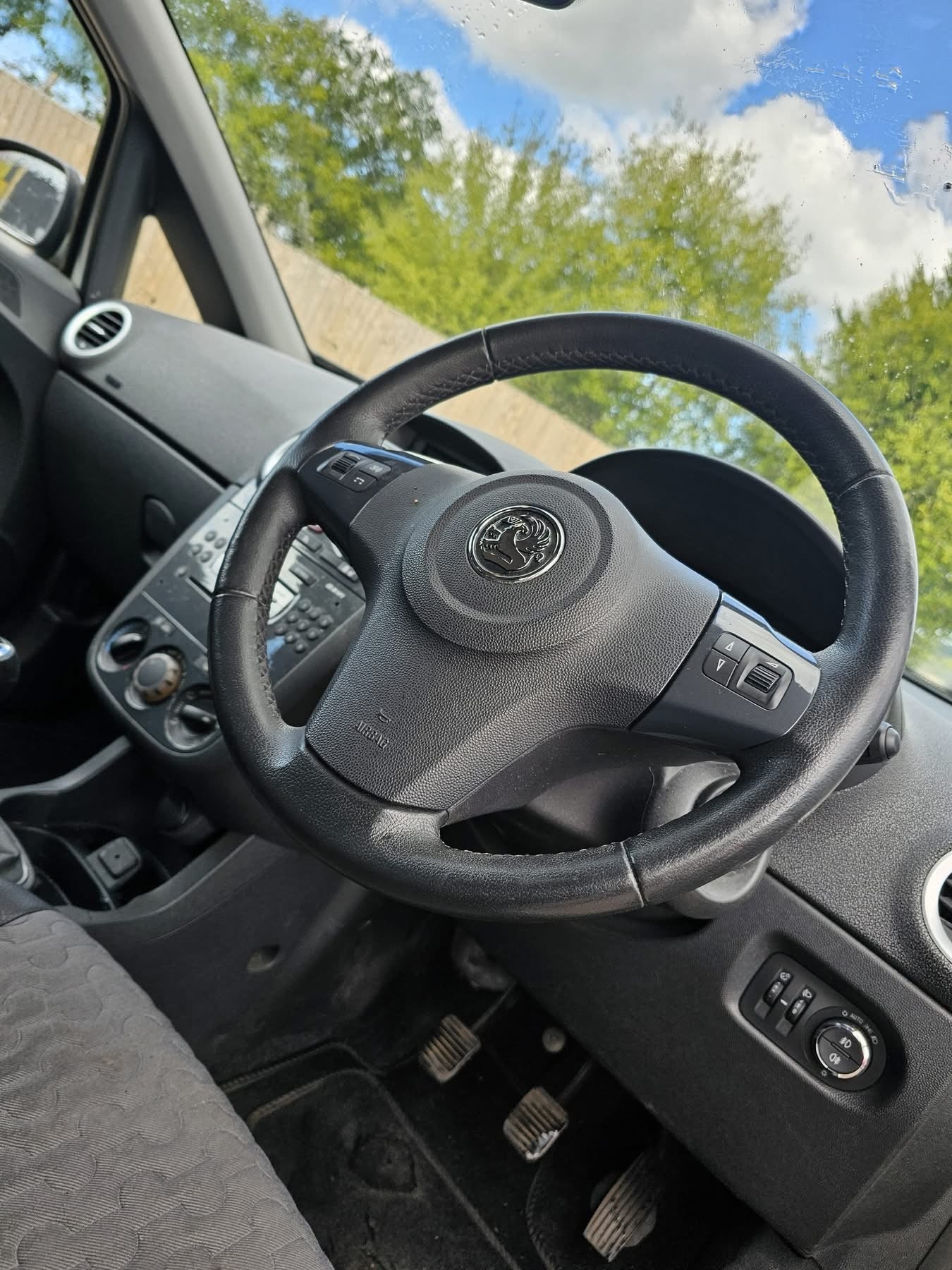 Vauxhall Corsa SE Esotec 2011