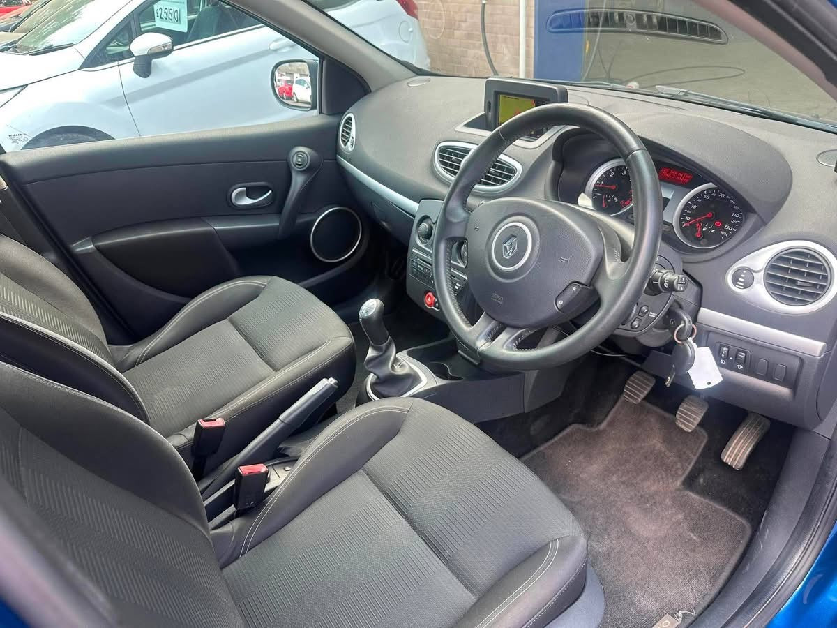 Renault Clio Dynamique TomTom Sport Tourer 1.5 DCI 2010