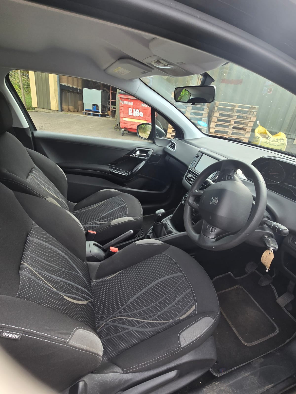 Peugeot 208 2014