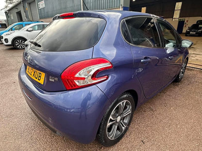 Peugeot 208 Allure 1.6 E-HDI 92 2012