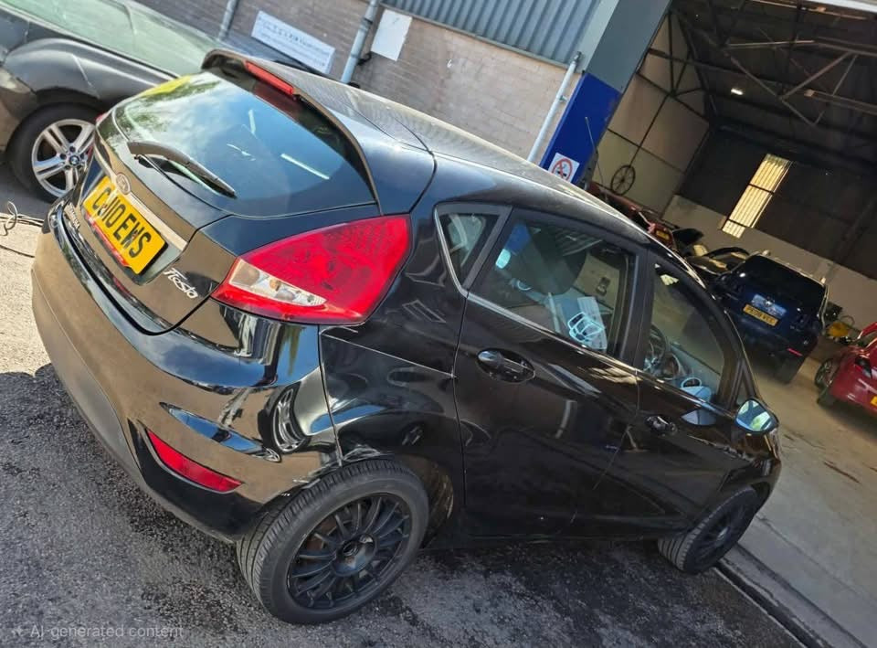 FORD FIESTA TITANIUM 1.4 TDCI 2010