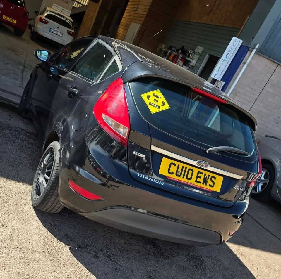 FORD FIESTA TITANIUM 1.4 TDCI 2010