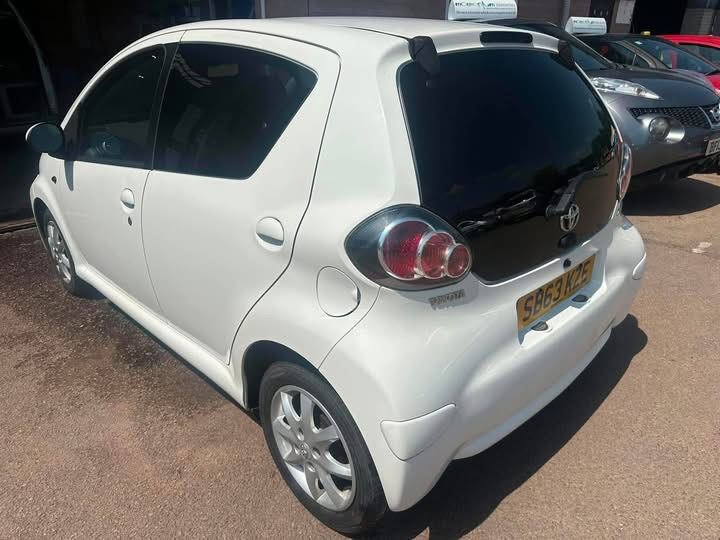 TOYOTA AYGO MODE 1.0 VVT-I 2013