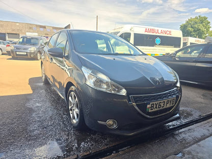 PEUGEOT 208 ACTIVE 1.4 HDi 2013