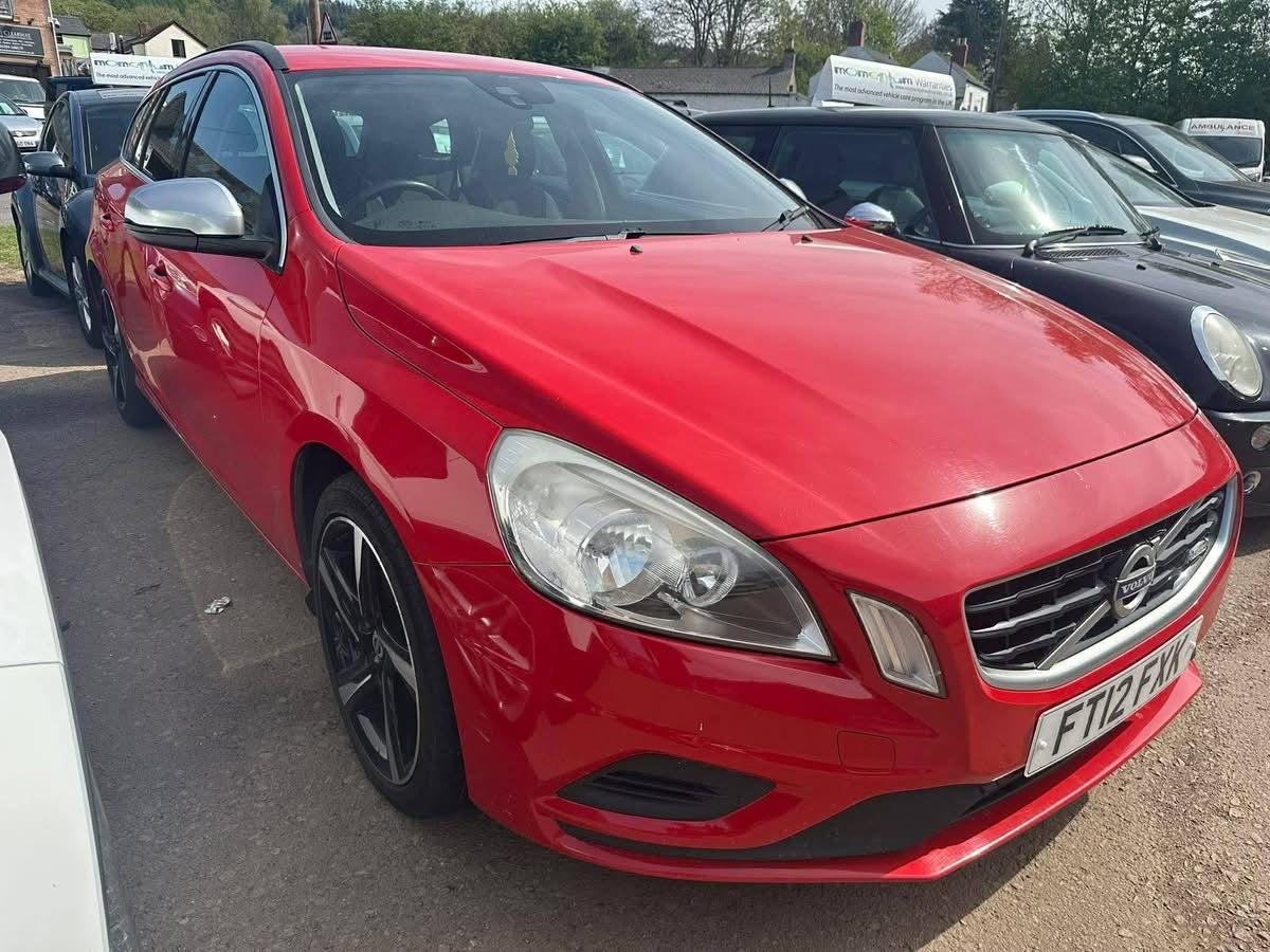 VOLVO V60 R-DESIGN D3 2012