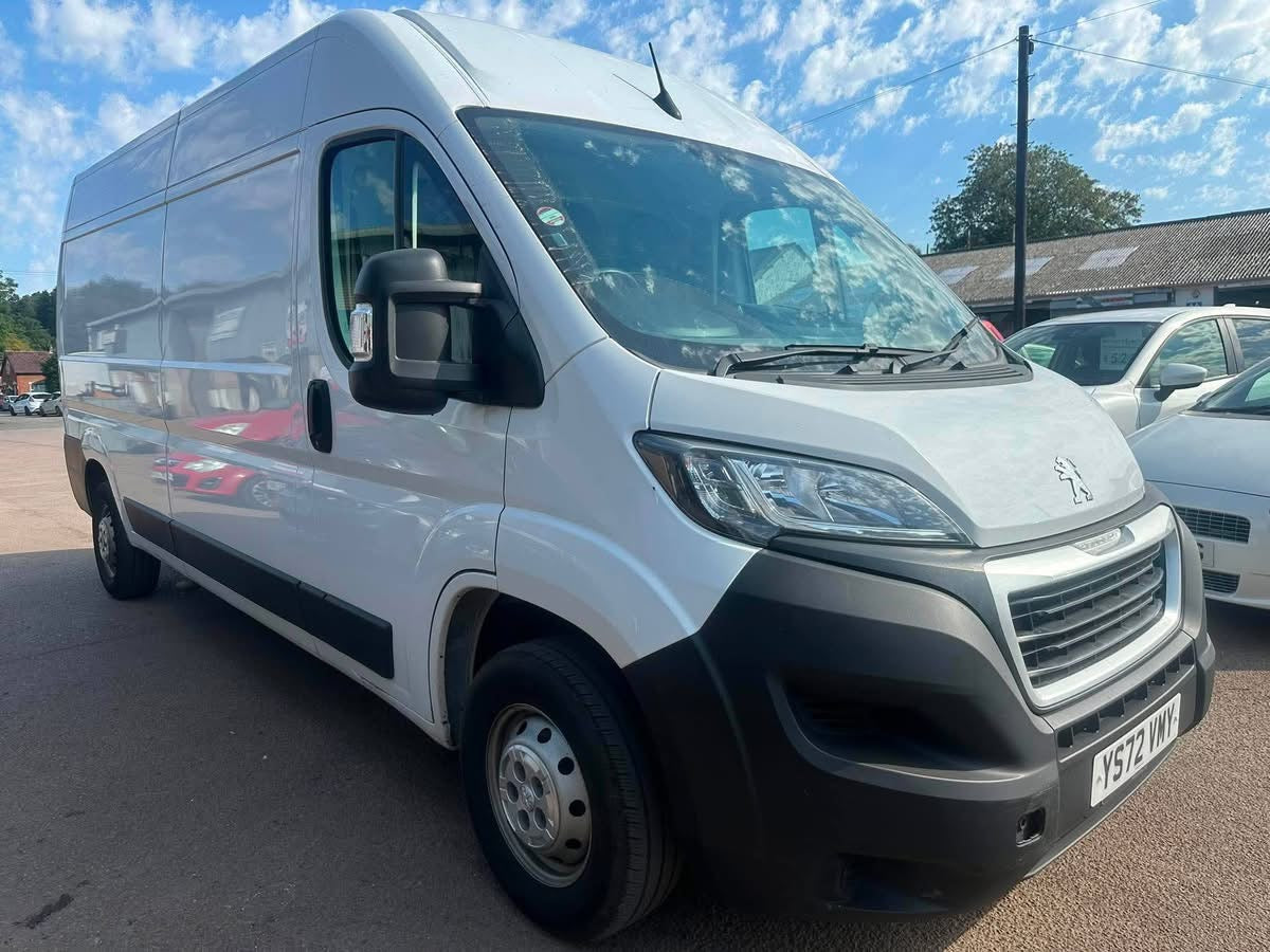PEUGEOT BOXER 335 PROFESSIONAL PREMIUM+ 2.2 BLUEHDI L3 H2 2023