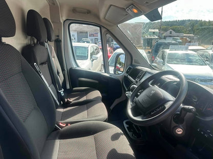 PEUGEOT BOXER 335 PROFESSIONAL PREMIUM+ 2.2 BLUEHDI L3 H2 2023