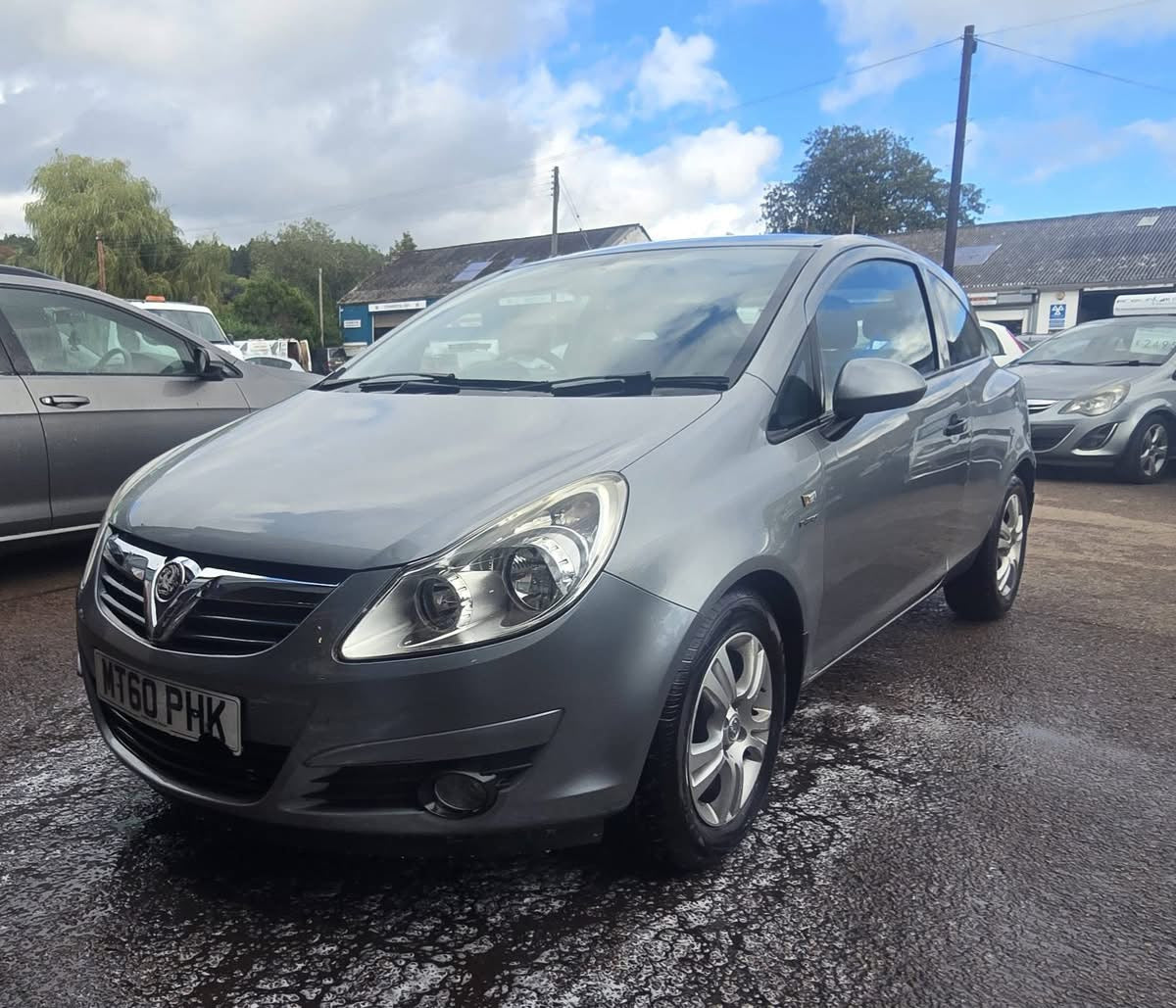 VAUXHALL CORSA ENERGY 2011