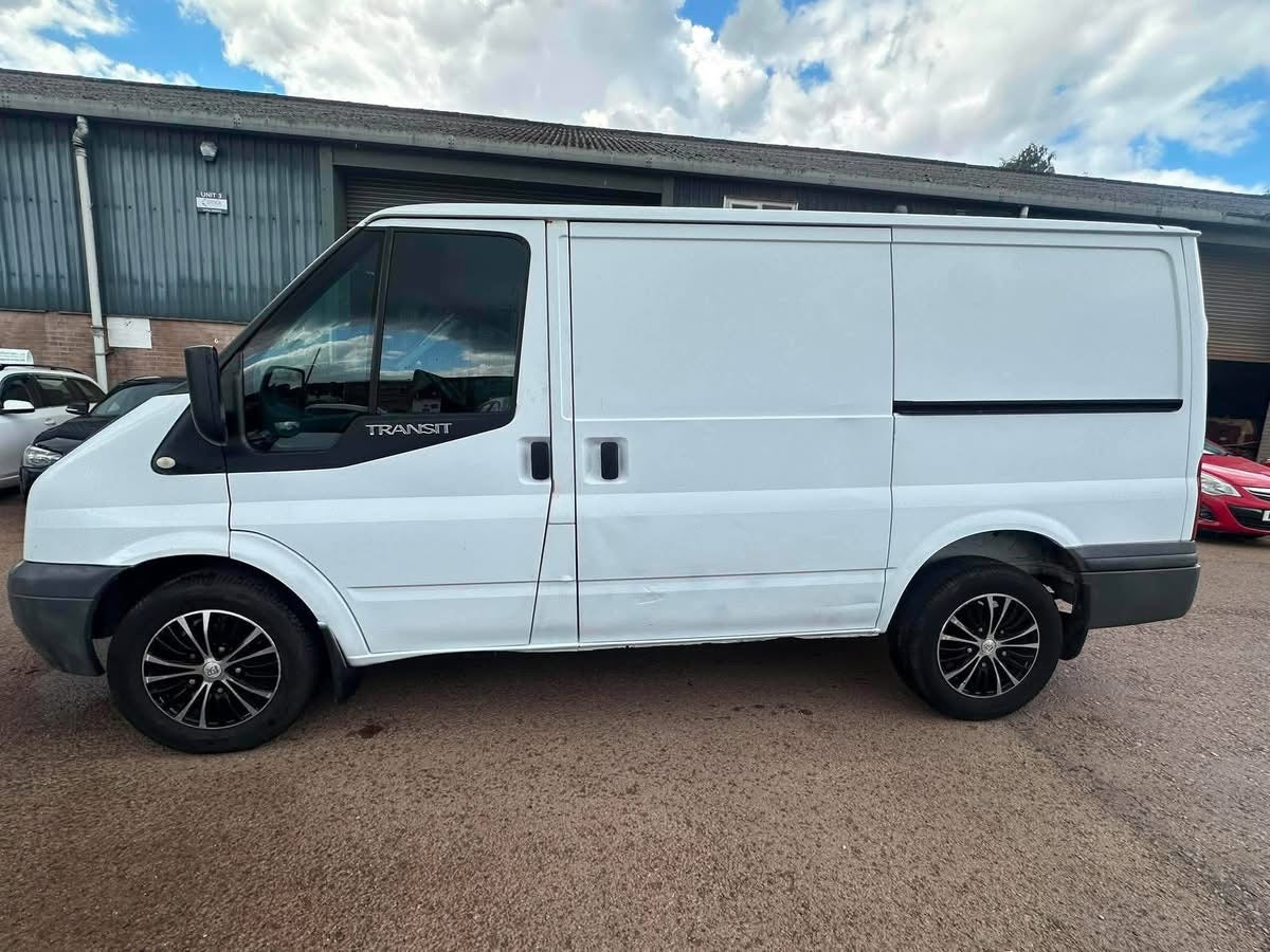 FORD TRANSIT 85 T260M SWB 2010