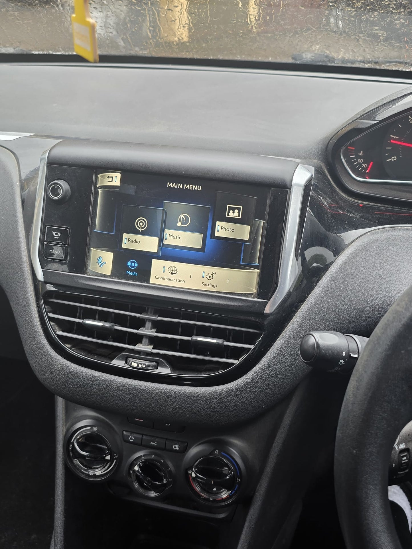 Peugeot 208 2013