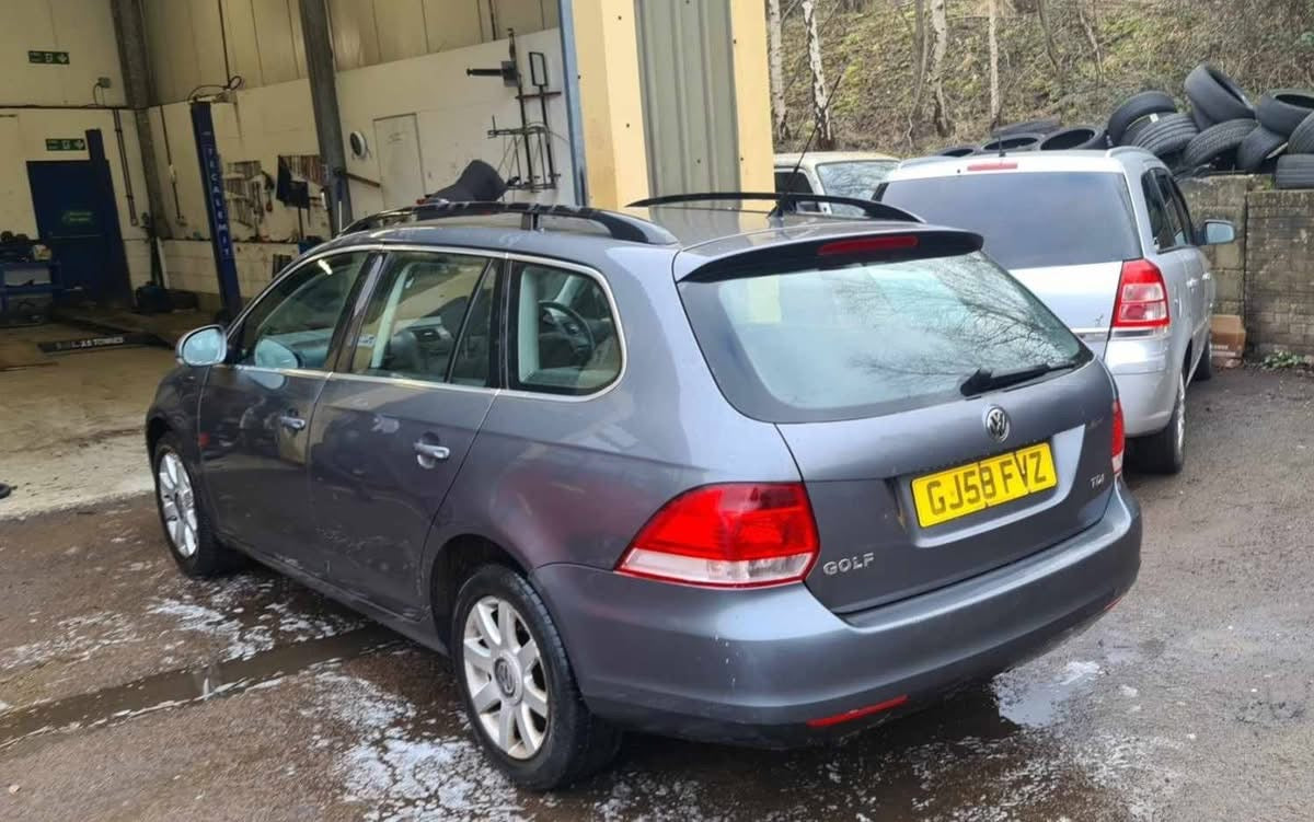 Volkswagon Golf Estate SE TDI 58 plate