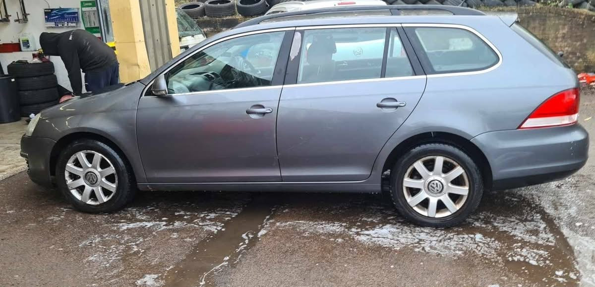 Volkswagon Golf Estate SE TDI 58 plate